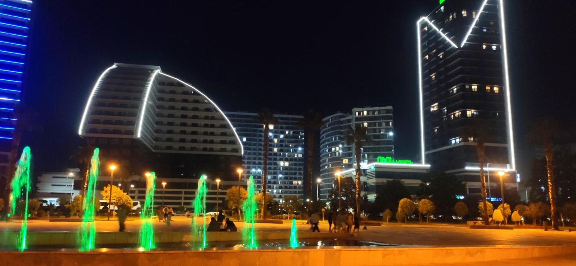 Orbi-City Batumi Apartments Sea View エクステリア 写真