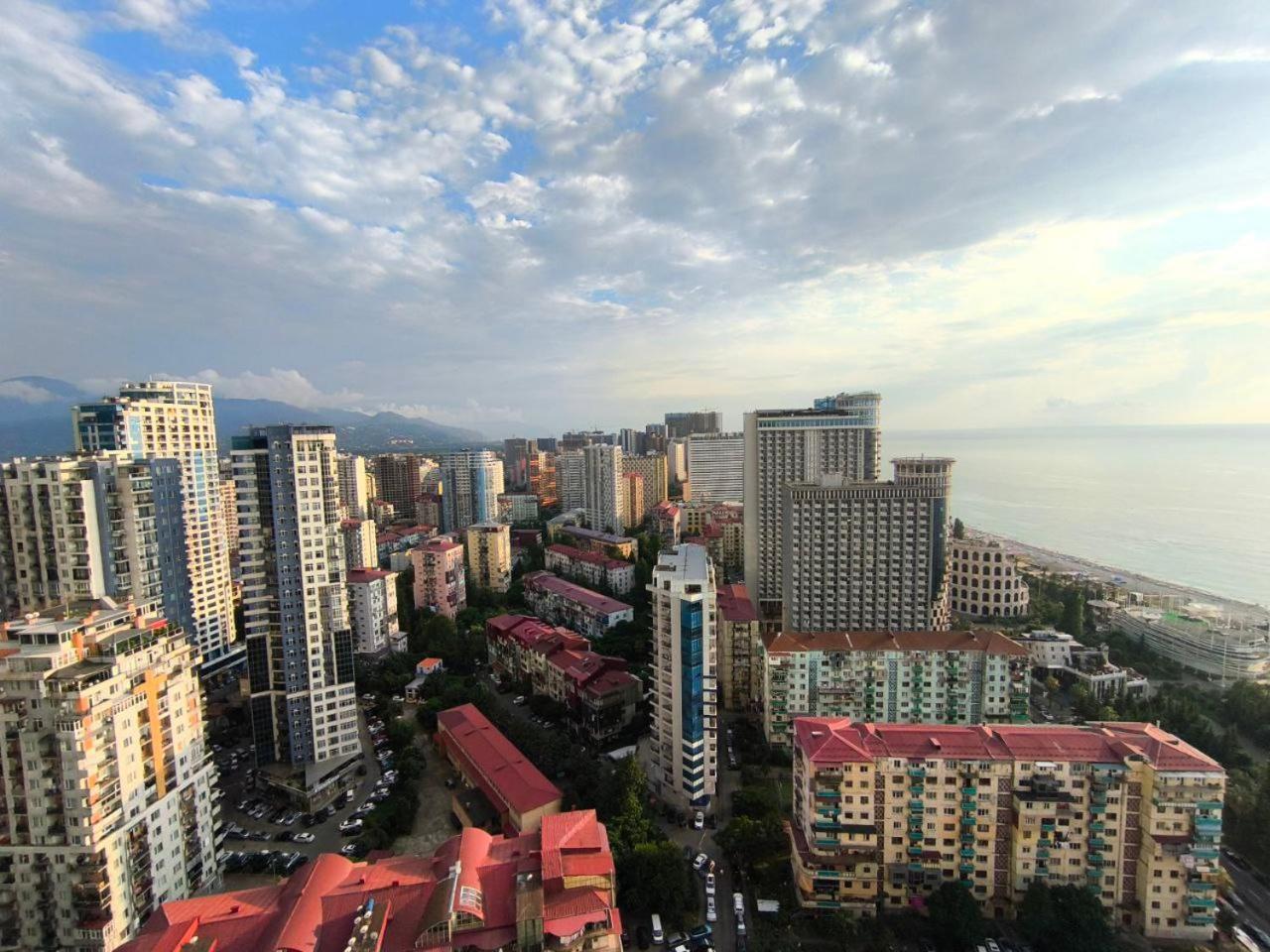 Orbi-City Batumi Apartments Sea View エクステリア 写真