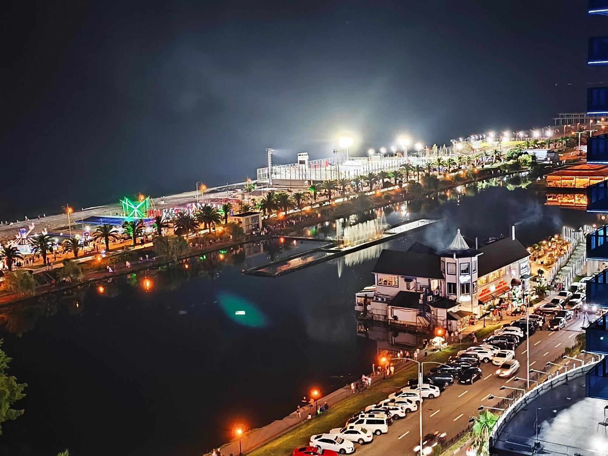 Orbi-City Batumi Apartments Sea View エクステリア 写真